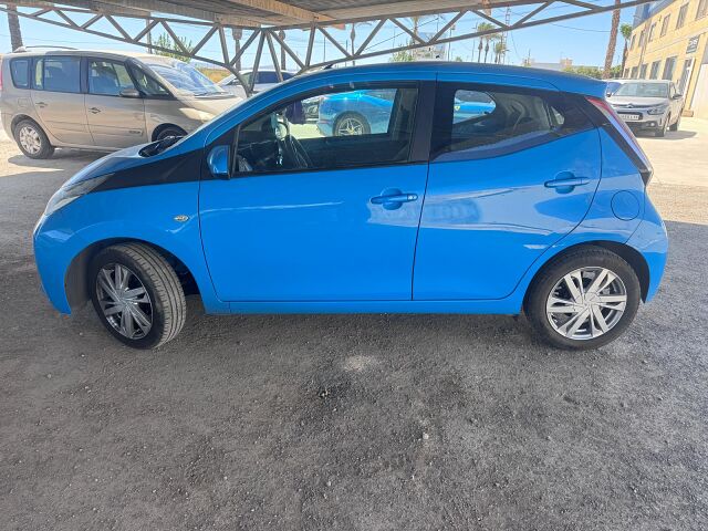 COMING SOON TOYOTA AYGO 1.0 XPLAY SPANISH LHD IN SPAIN 25000 MILES SUPERB 2017